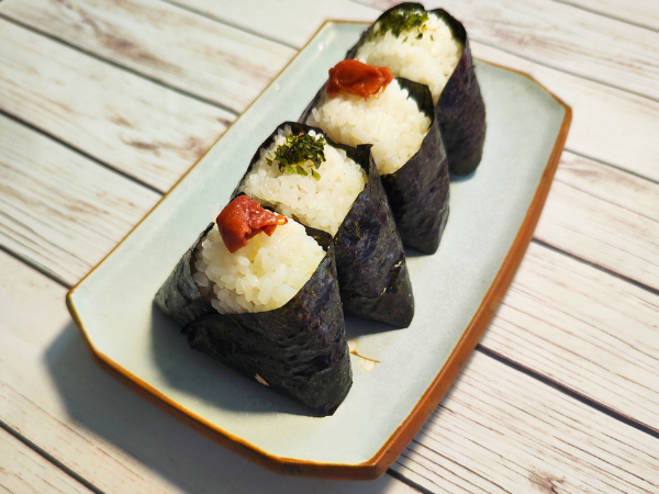Onigiri - Japonský rýžový sendvič